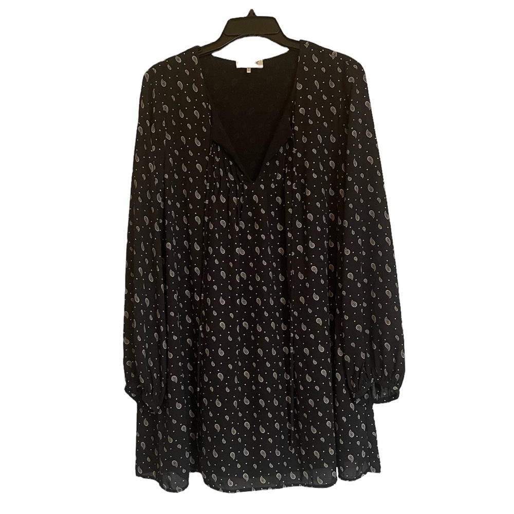 AVALEIGH Black and White Long Sleeved Paisley Print Dress